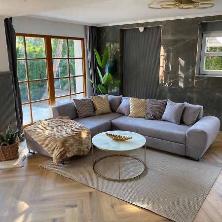 Serenity Prague Villa With Garden Jacuzzi Buitenkant foto