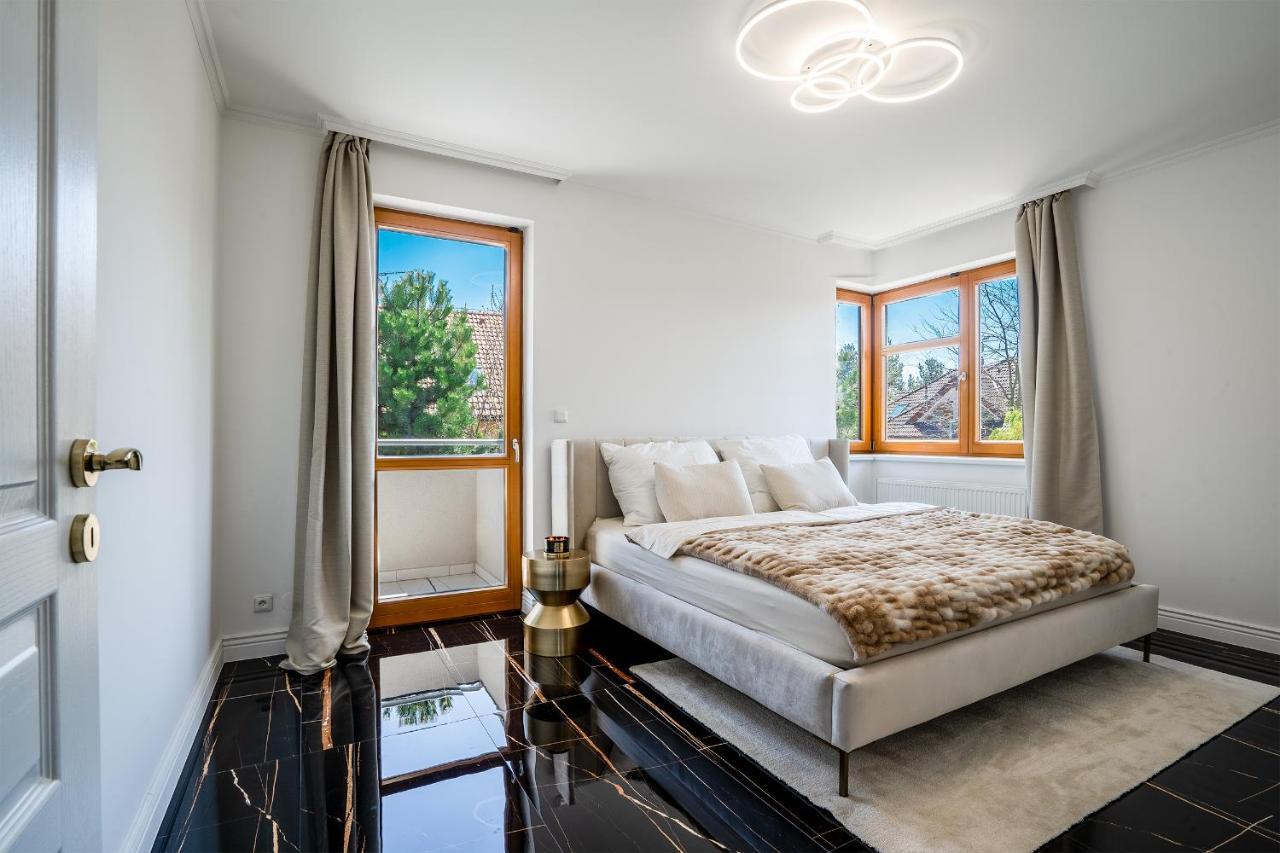 Serenity Prague Villa With Garden Jacuzzi Buitenkant foto